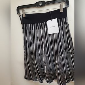 NWT sz 42 Casasola knitted striped skirt